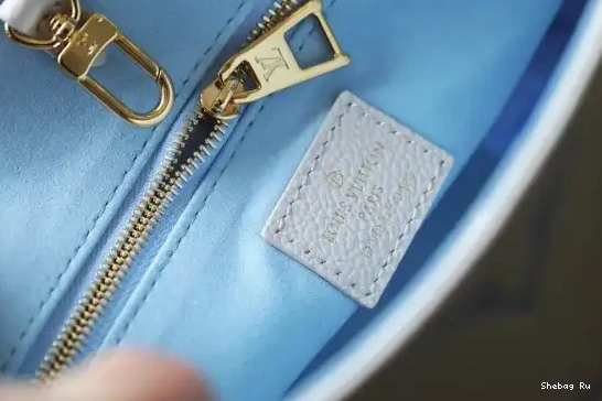 LOUIS ONTHEGO VUITTON MM 0628